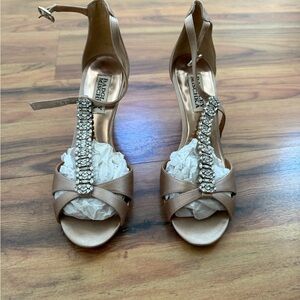 Badgley Mischka wedge